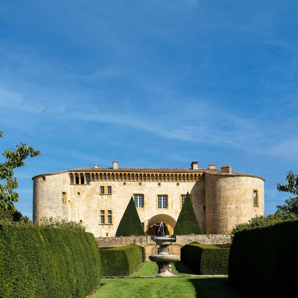 Chateau de Bagnols - @chateau_de_bagnols