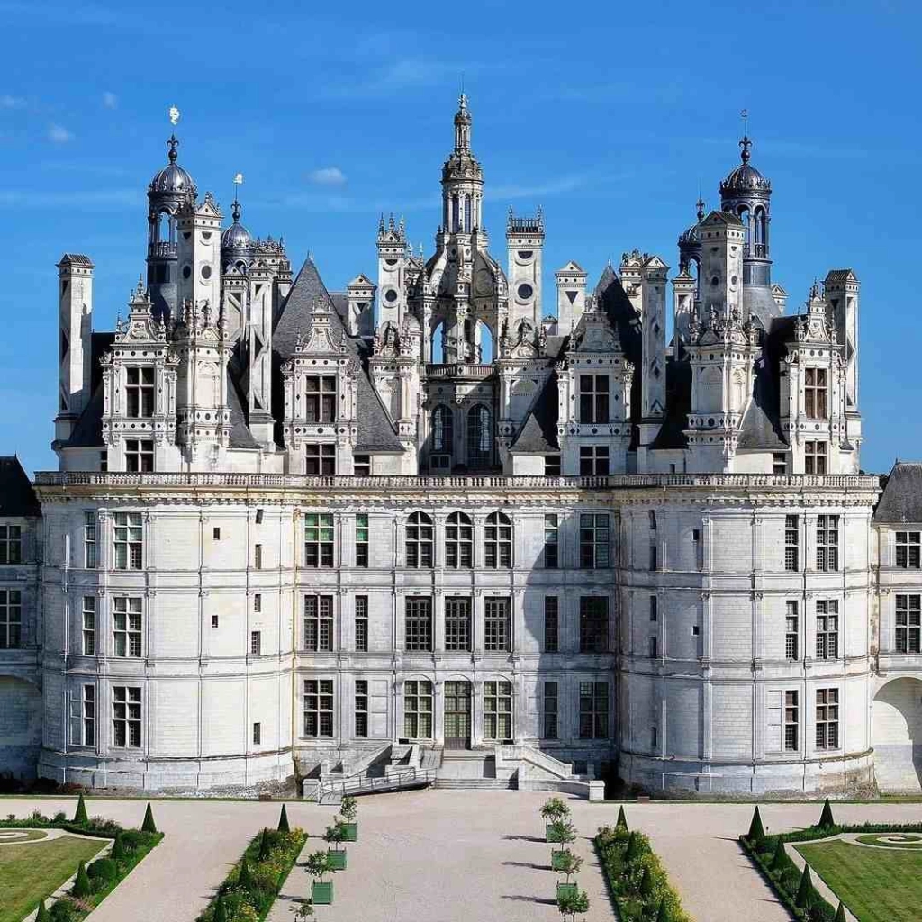 Chateau de Chambord - @relaisdechambord - Loire Valley