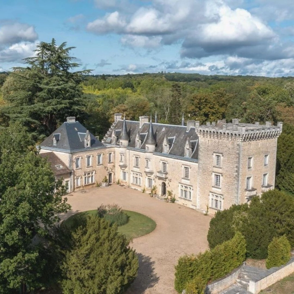 Chateau de la Couronne - @chateaudelacouronne - Bordeaux