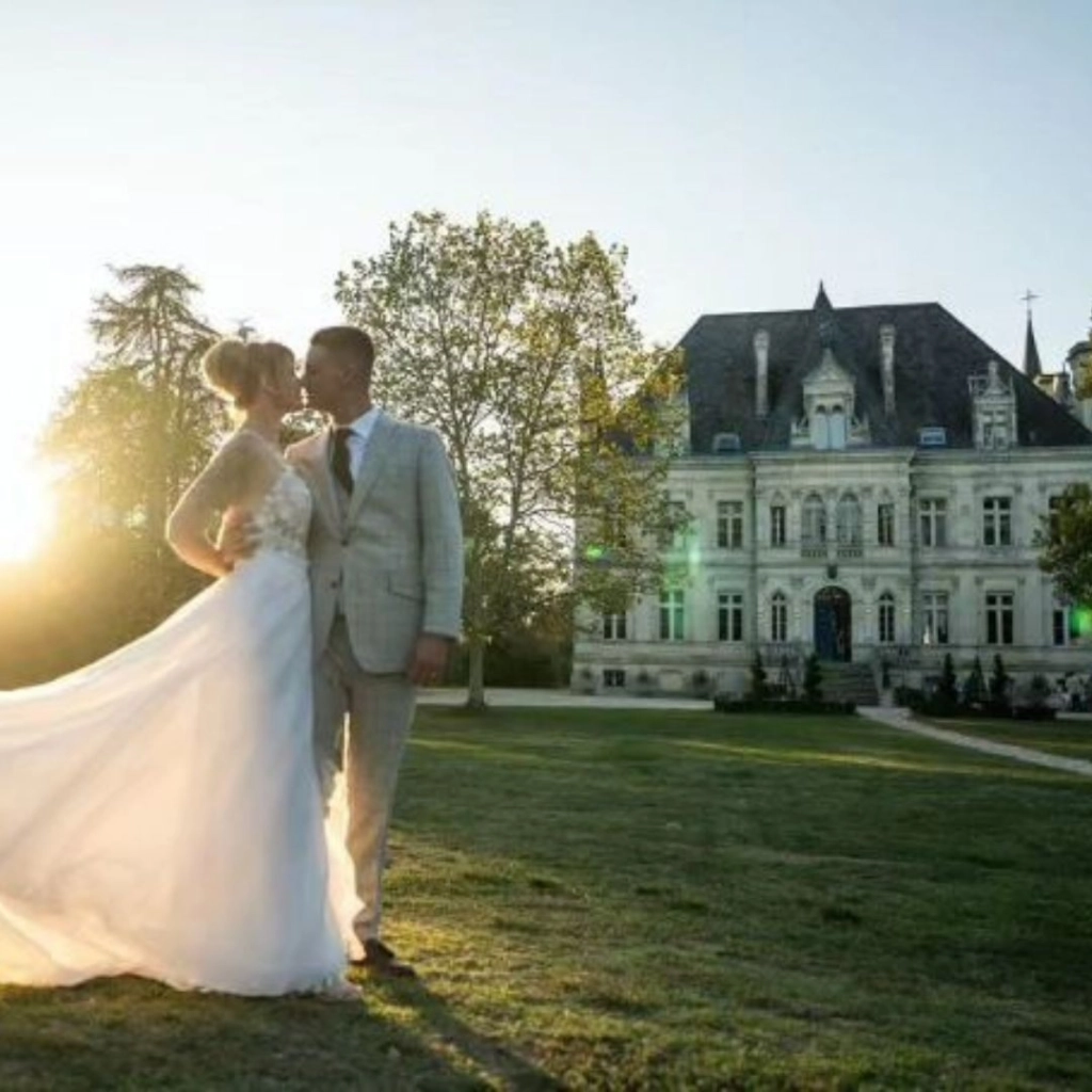 Chateau de la Valouze - @chateaudelavalouze - Bordeaux