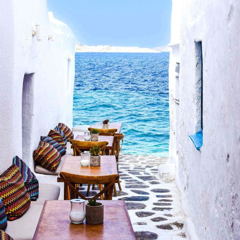 Greece - The 5 Best Destination Wedding Locations